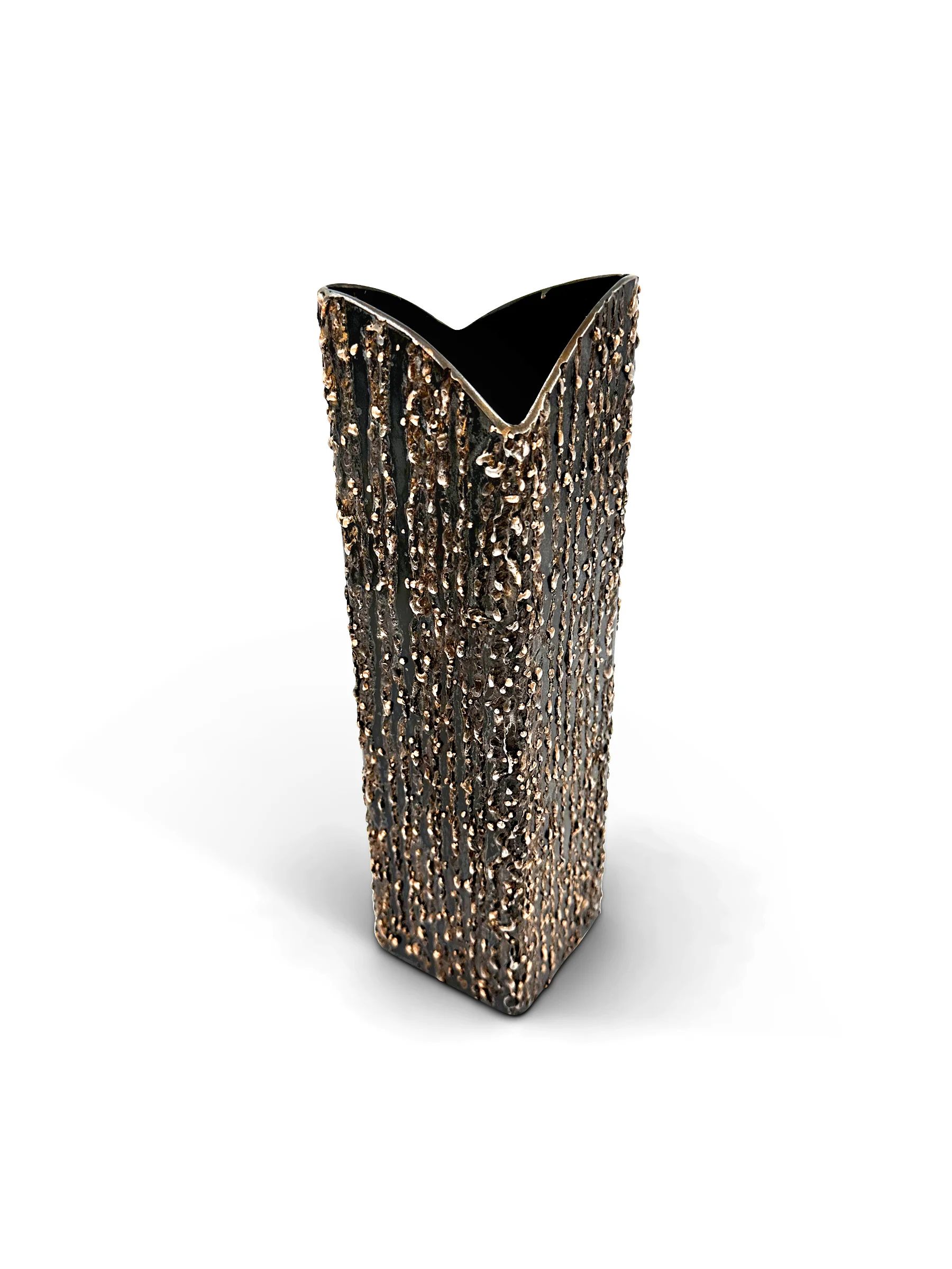 Bronze Textured Steel Flower Vases 2