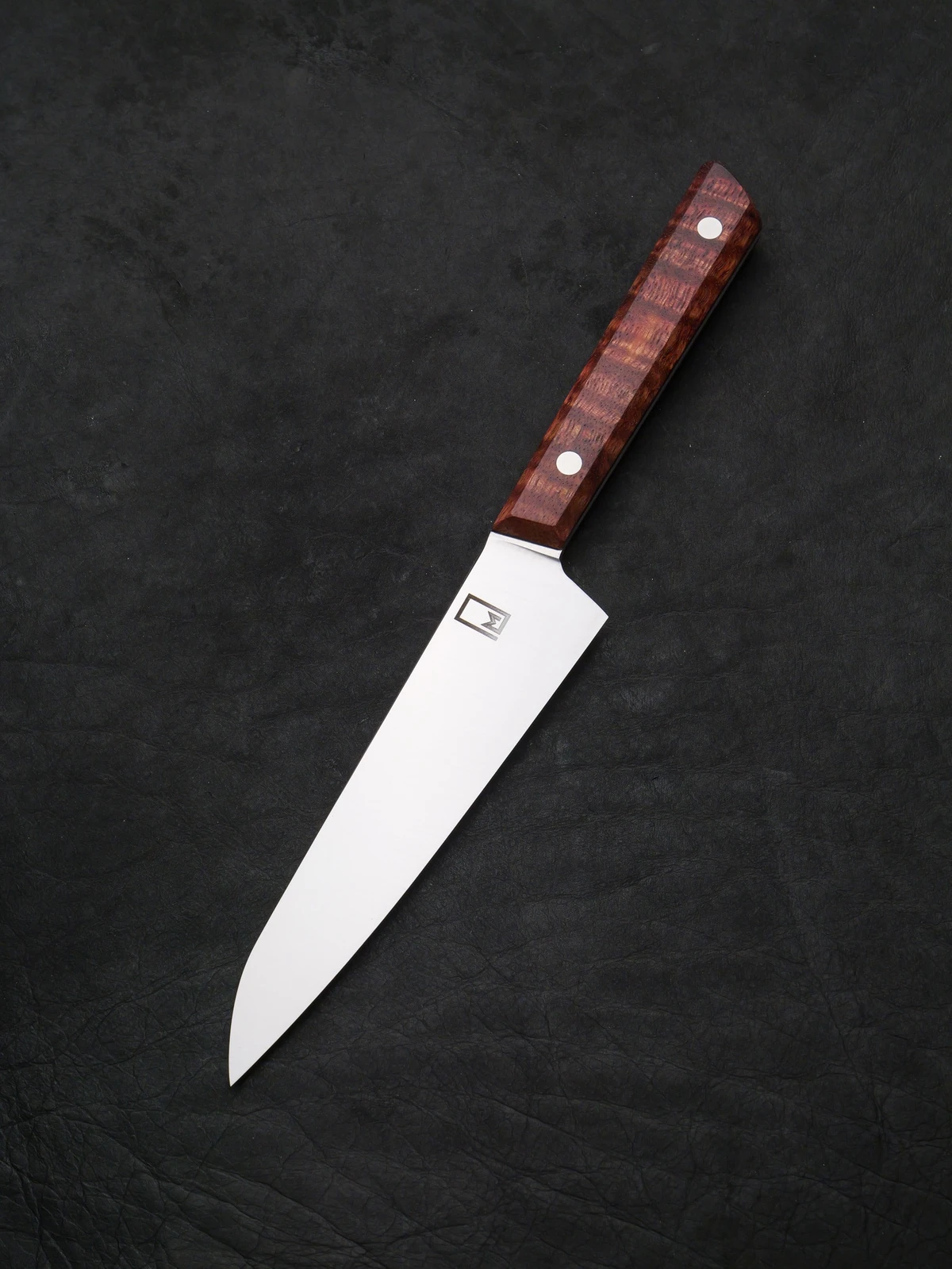 Honesuke – Stainless Steel & Curly Dyed Mango by Monolith Knives