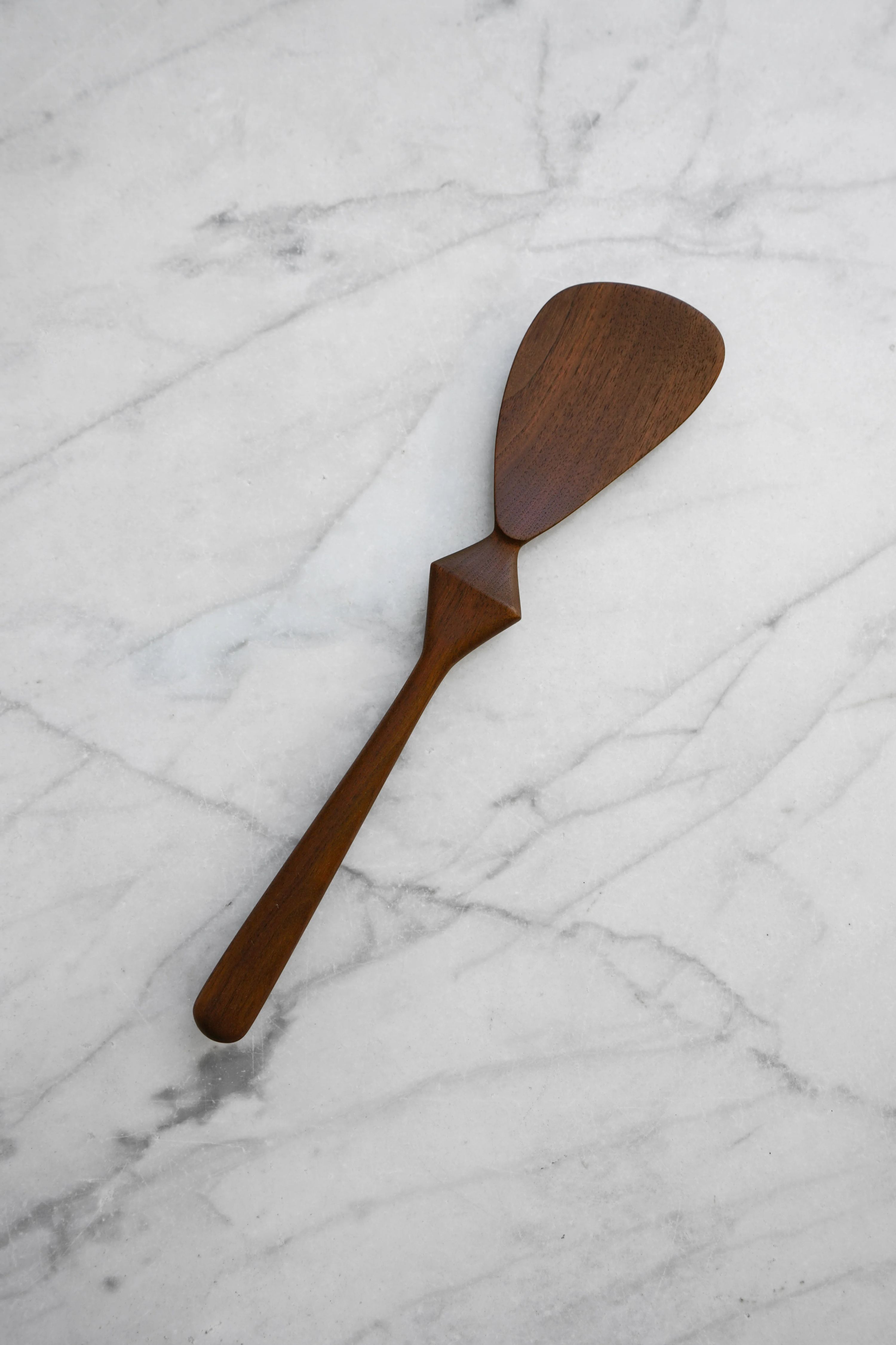 Modern Cooking Spatula - Diamond Handle - Walnut Wood 2