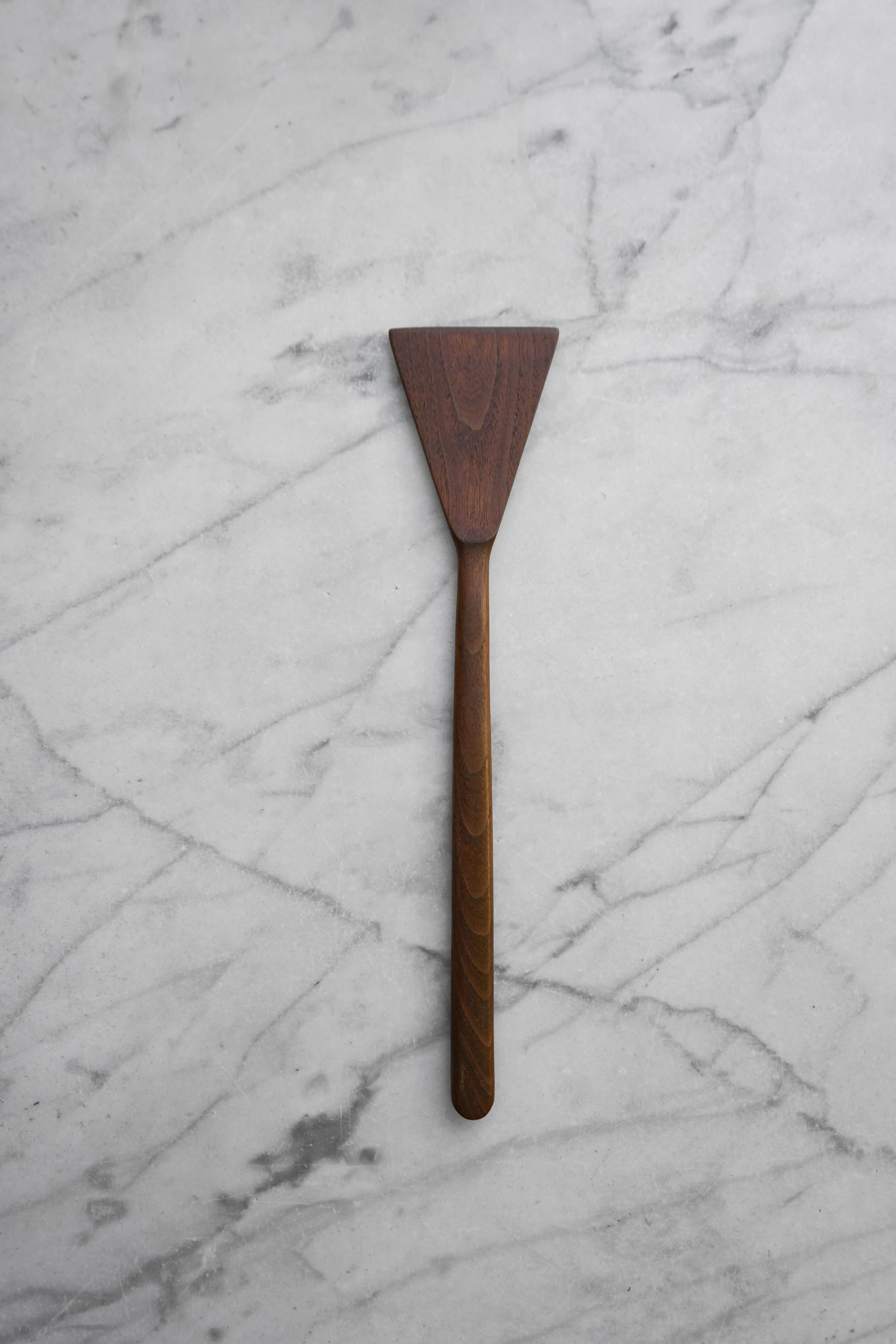 Flat Line - Triangle Spatula - Walnut, Cherry, or Maple Wood 5