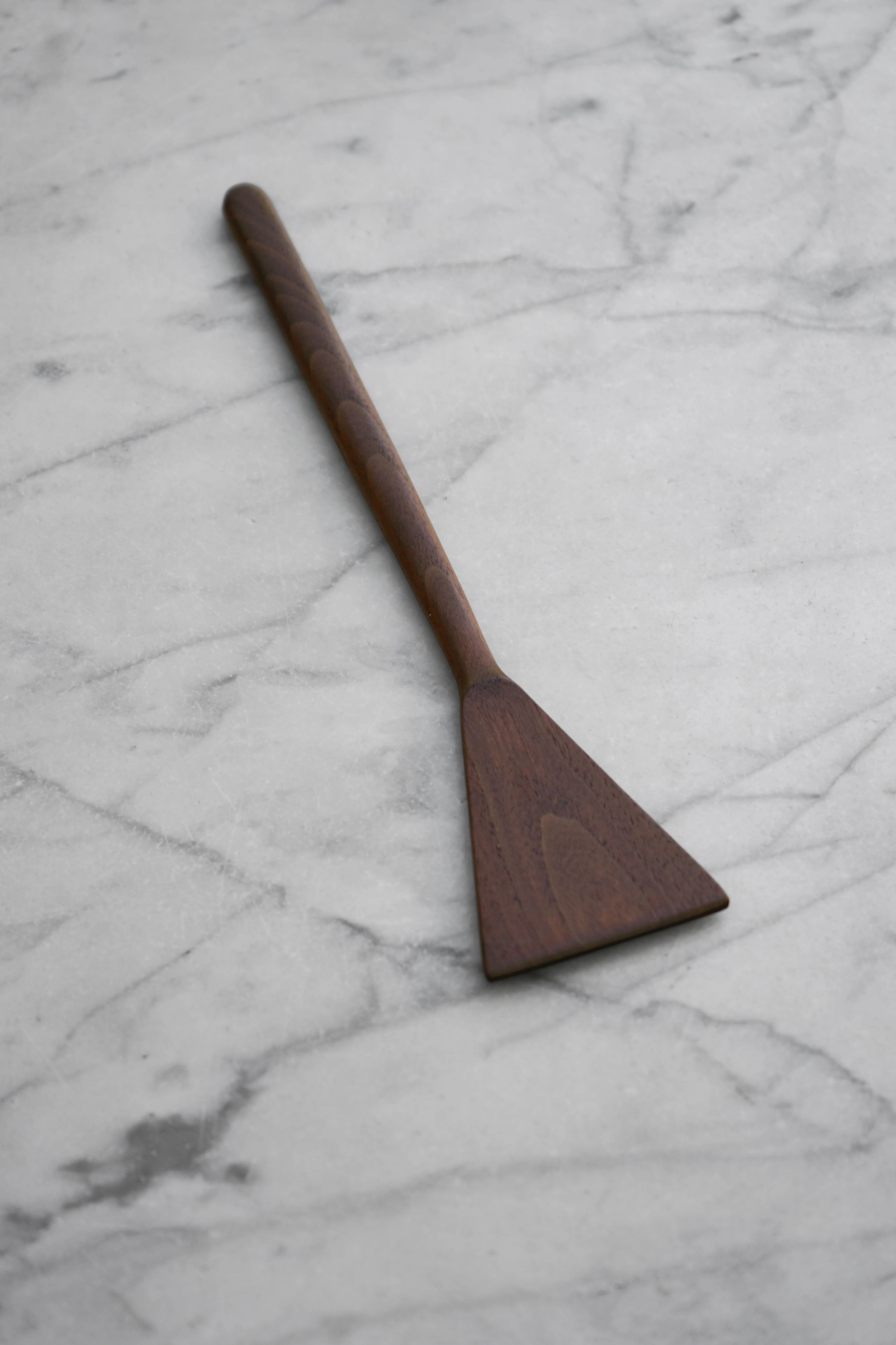 Flat Line - Triangle Spatula - Walnut, Cherry, or Maple Wood 7