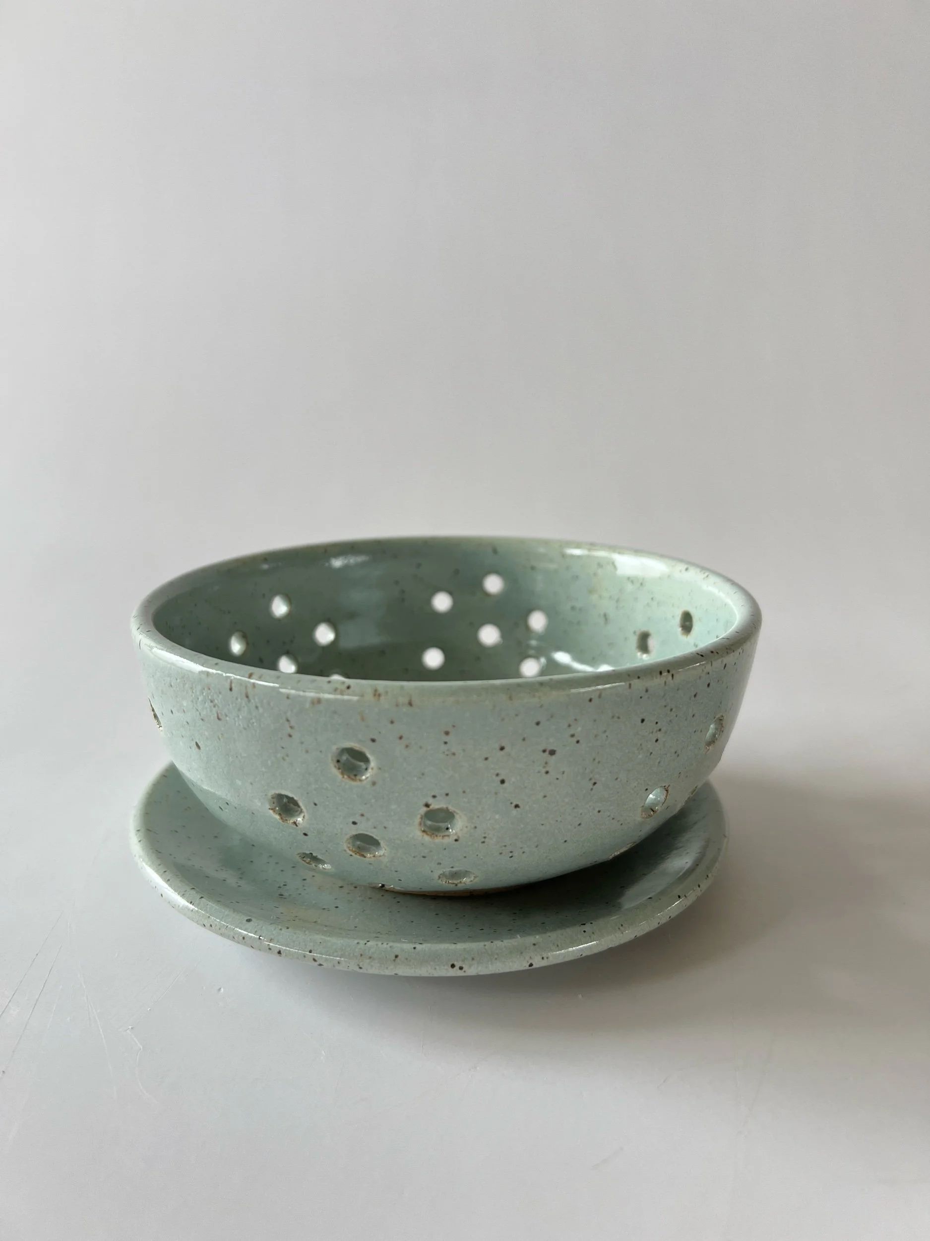 Berry Bowl with Dish Small 9