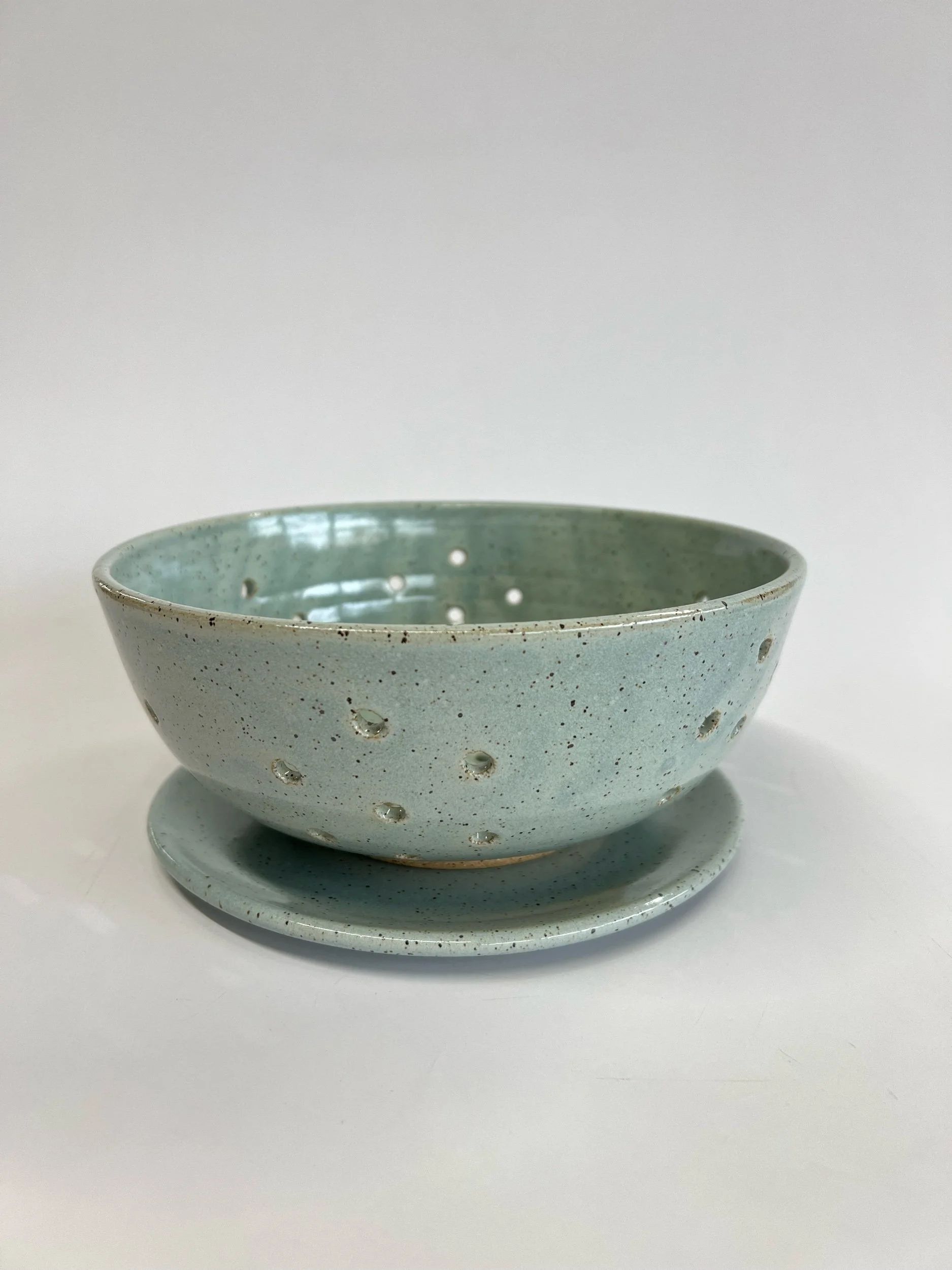 Berry Bowl with Dish Large 11