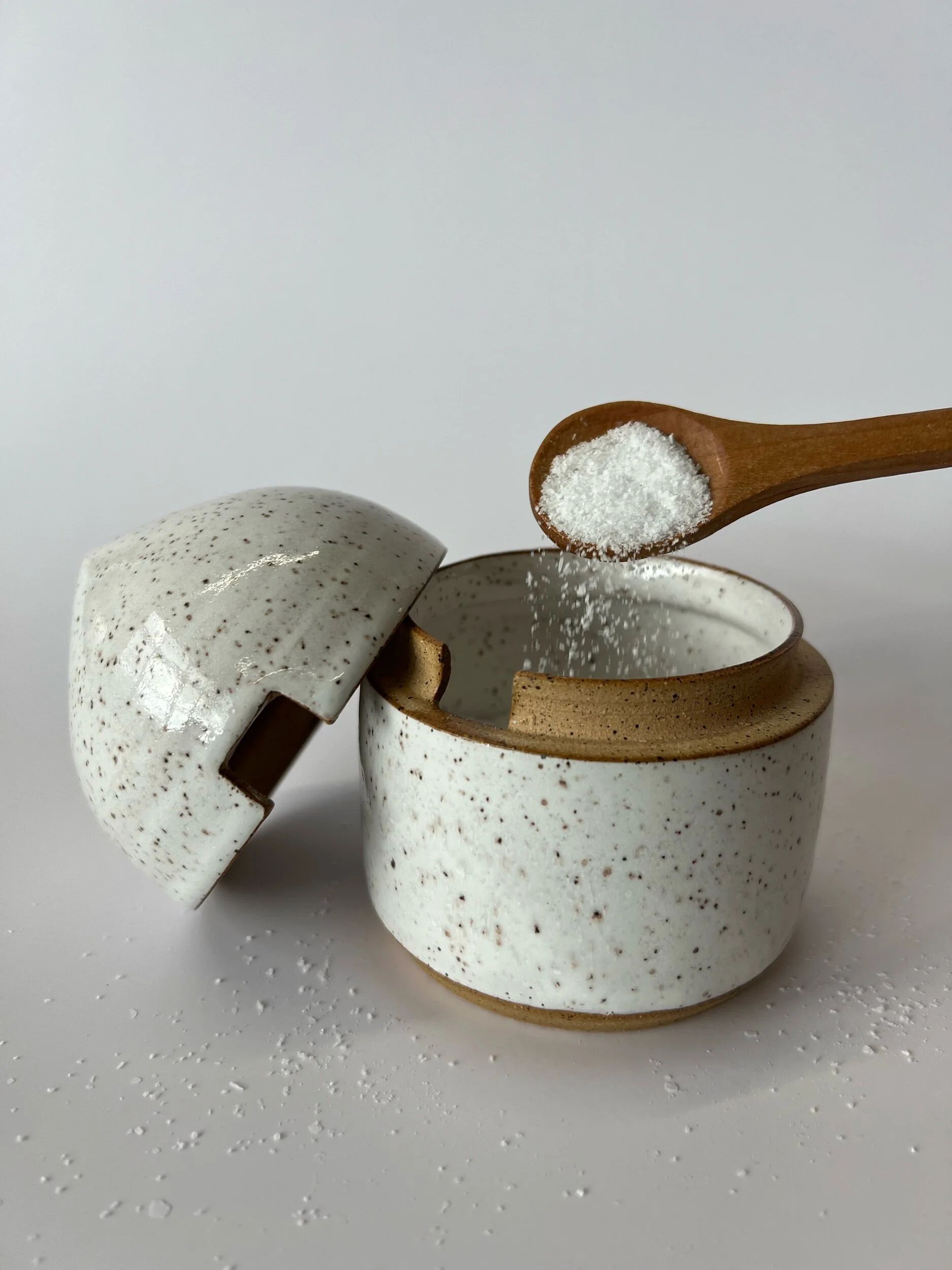 Sugar Bowl with Lid 16