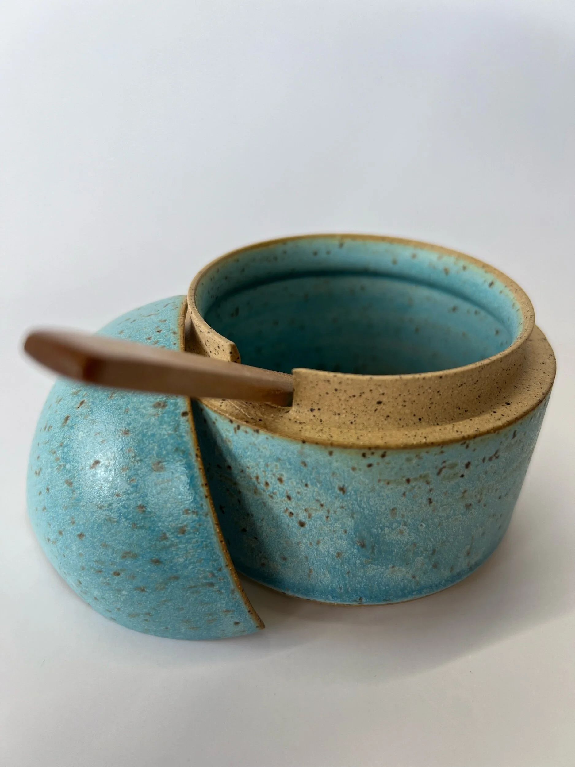 Sugar Bowl with Lid 10