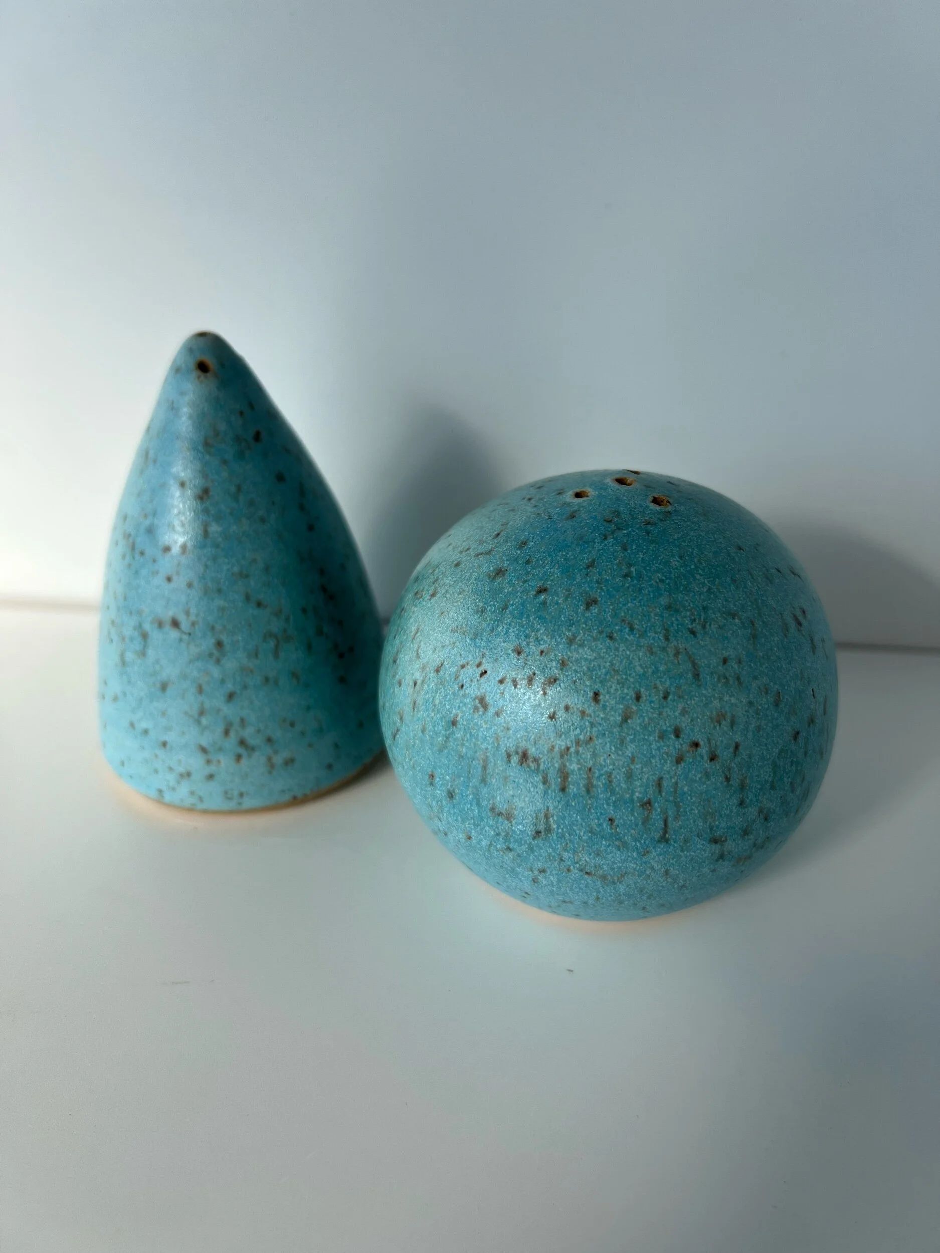 Salt and Pepper Shaker 5