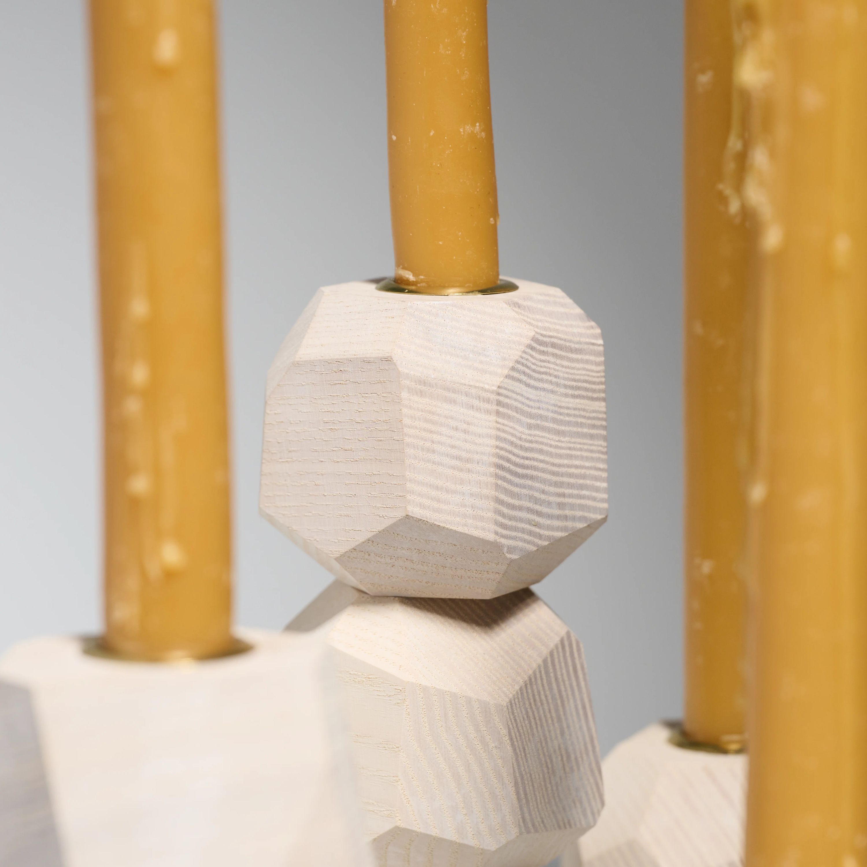 UGO Alabaster White 2
